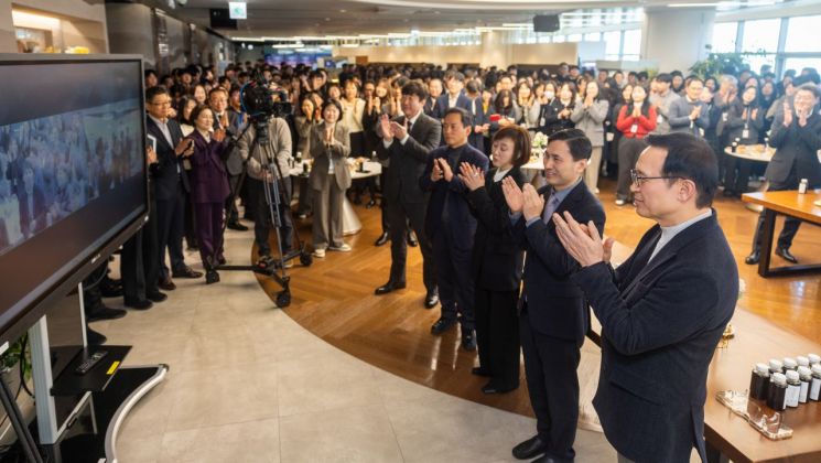 임태희 경기교육감, 직원소통 차담회…"학생 성장과 미래위해 일해 달라"