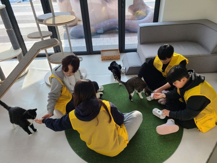 경기도, 겨울방학 청소년 대상 ‘유기동물 교감 봉사활동’ 참여자 모집