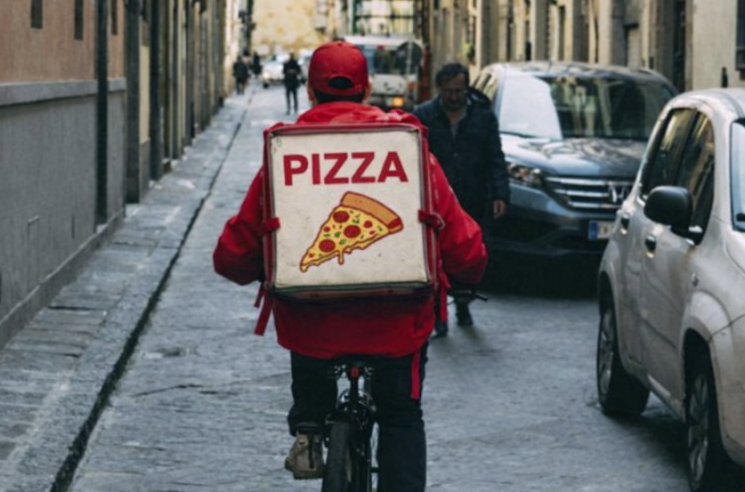 피자 배달부의 모습을 AI로 만든 이미지.