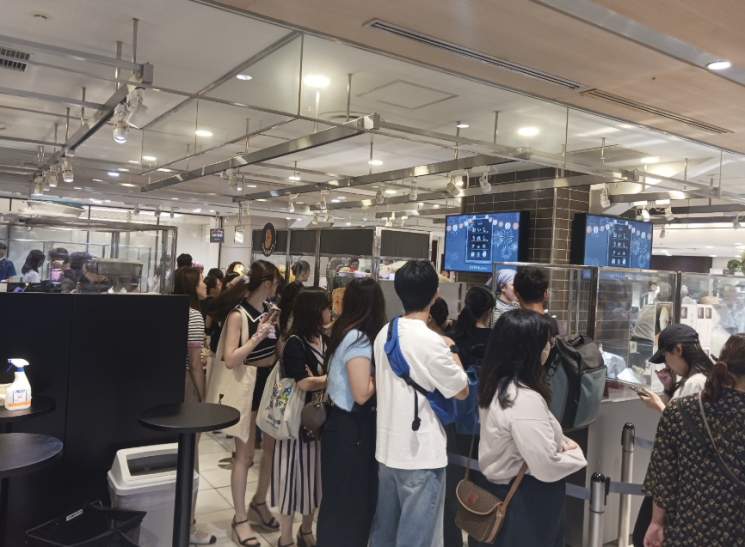 "한국인들, 디저트배 따로 있는 이유 알겠네"…日 여성들 사로잡은 K디저트