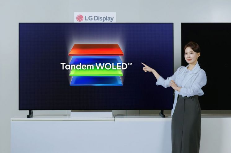 LG디스플레이, '최고 기술력' OLED 전략 제품 공개