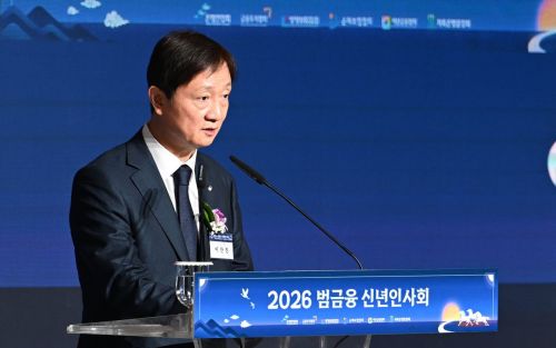 이찬진 원장 '관치' 논란, 전임과 비교해보니…쟁점은 지배구조 TF