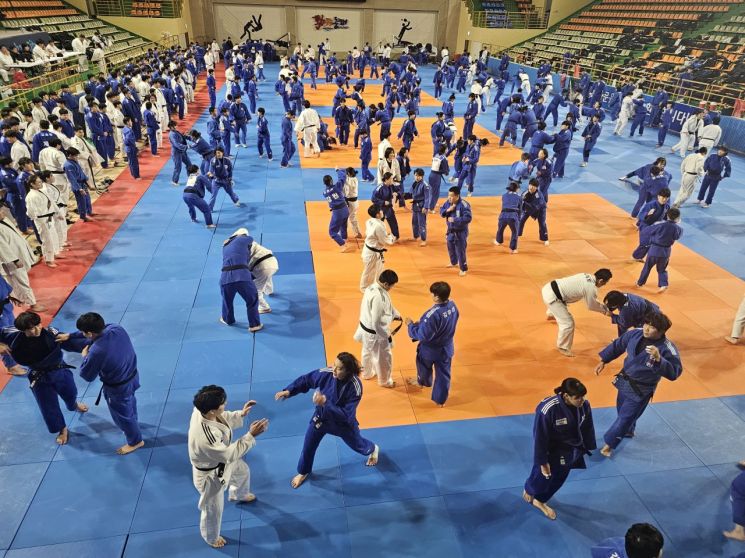동해시, 동계 전지훈련 열기로 '활기'…스포츠 도시 위상 강화