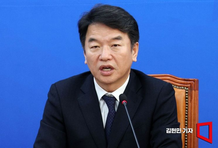 [포토] 문진석 "당 공천 헌금 의혹, 국민께 죄송…책임 있게 수습"