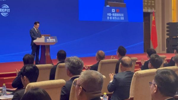 '패션에서 로봇까지'…최병오 형지 회장, 방중 간담회서 신사업 비전 제시