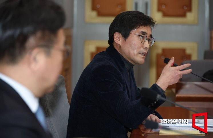 [포토] 문명재 위원장, 공공데이터전략위원회 발언