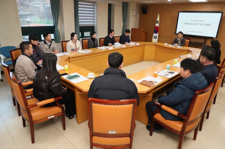 김진태 지사, 미래농업교육원 방문…농업 인재 양성의 중요성 강조