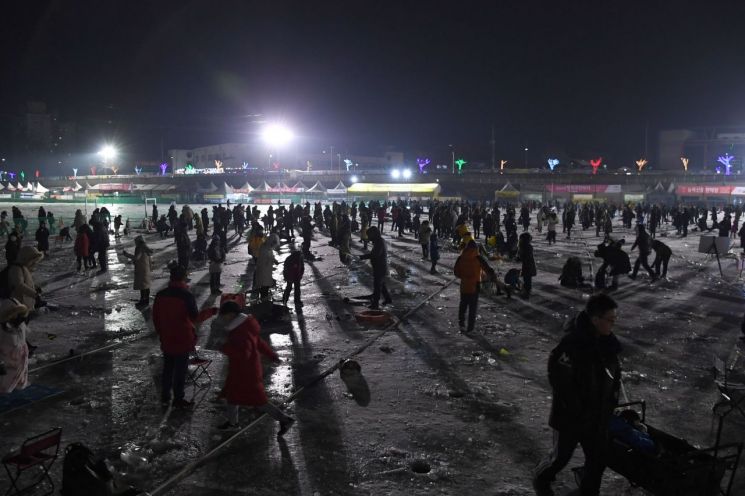 화천산천어축제 10일 개막…'세계 7대 겨울 불가사의'의 귀환