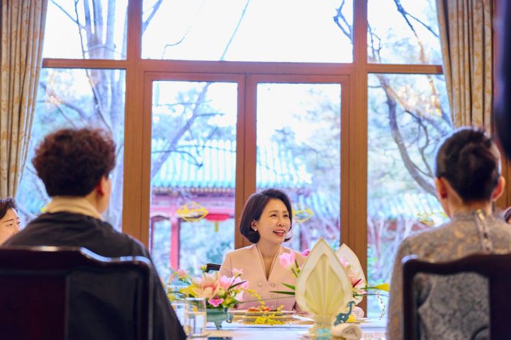 재중 한인 여성 활동가 만난 金여사 "지속적으로 응원·격려"