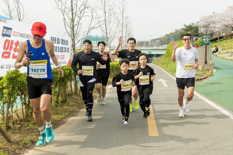 양천구, '양천마라톤' 참가자 모집…안양천 벚꽃길 달린다