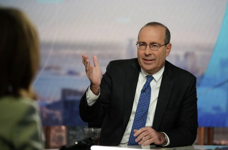 "올해 1%P 인하" vs "금리 중립"…연초부터 갈라진 美 Fed