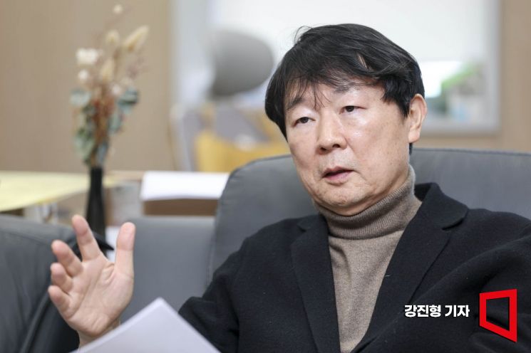 [신년인터뷰]"치킨집에서 우버·에어비앤비로" 韓 잠재성장률 올리는 길, 정답은 나와 있다