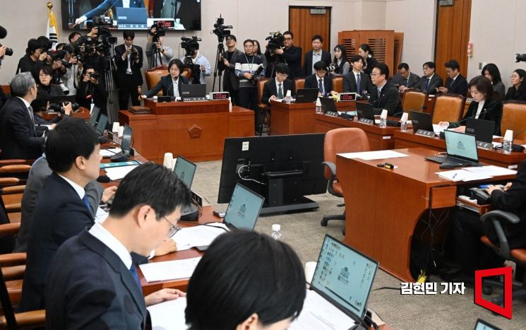 법사위, 2차종합·통일교 특검법안 '與 주도' 안건조정위 회부