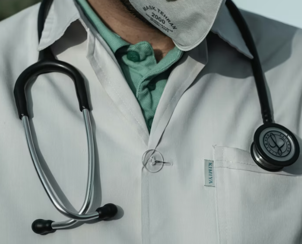 "아파트, 대기 없이 먼저 줄게"…의사 부족에 다급해진 키르기스스탄 '파격 대우'