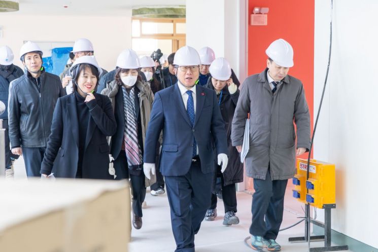 “차질 없는 개교 총력”… 김석준 부산교육감, 에코델타시티 신설학교 현장 점검