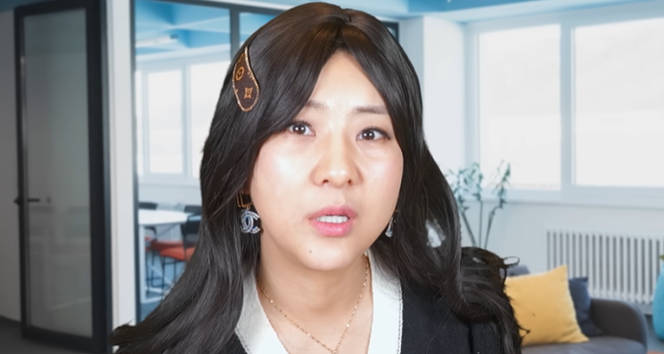 강유미 '중년남미새' 영상 여혐 논란 확산…여학생들 "아들 좀 잘 키워"