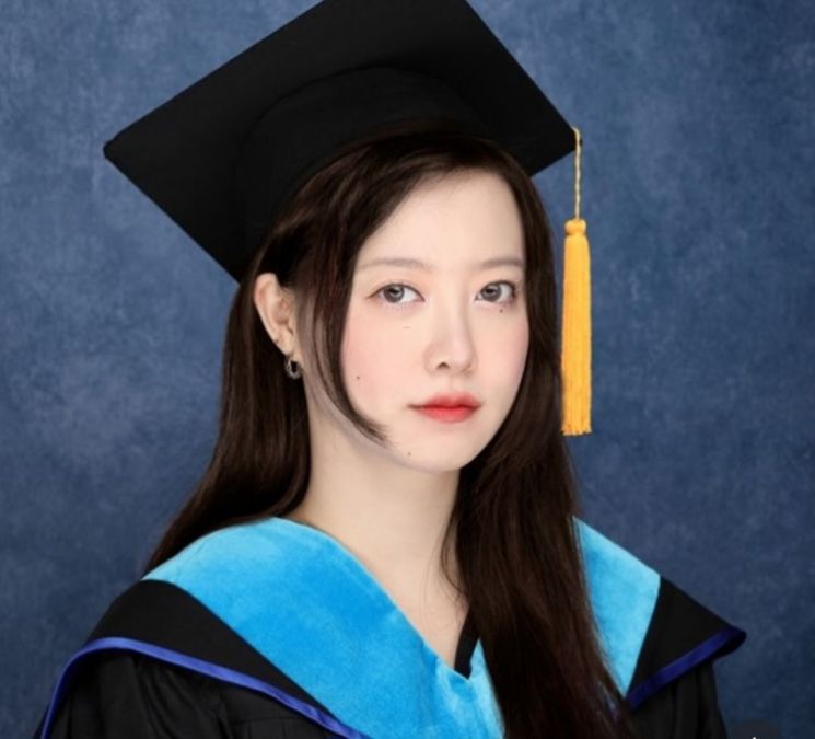 배우 구혜선, 카이스트 석사 조기 졸업…"다음은 박사, 필승!"