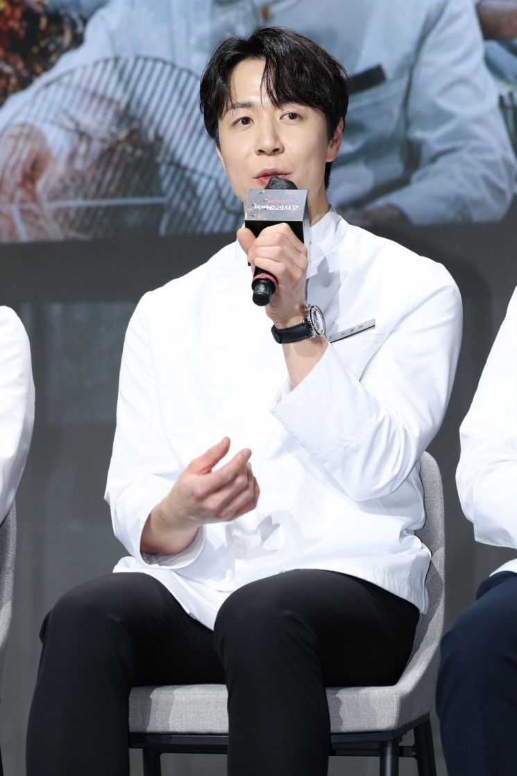 단돈 5000원대로 손종원 셰프의 손맛 본다…"첫인상부터 감탄"[먹어보니]