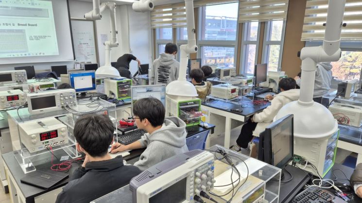 대전교육청, 대학 우수한 자원 활용하는 '고교-대학 연계 원클래스' 호응