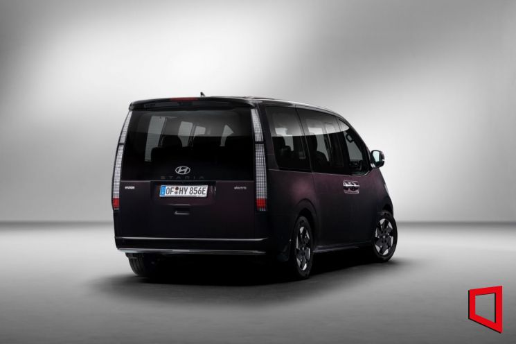 "대형 전기 패밀리카 시대 연다"…현대차 '더 뉴 스타리아 EV' 첫 공개