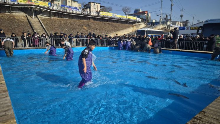 이번 주말 어디갈까?…홍천강 꽁꽁축제, 9일 화려한 개막