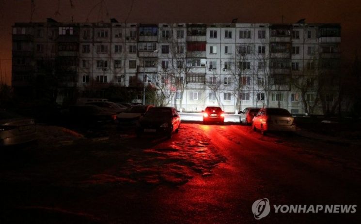 러·우크라 밤새 드론 공방…·부상자·에너지 시설 피해 속출