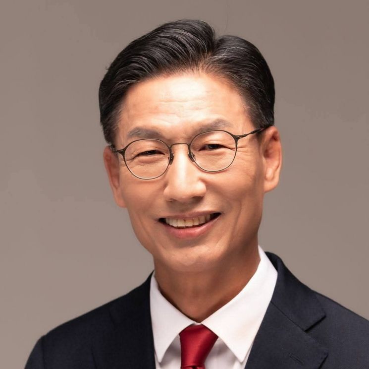 김병삼 전 대구경북경제구역청장, 영천시장 출마선언…"멈춘 영천 다시 뛰게 하겠다"