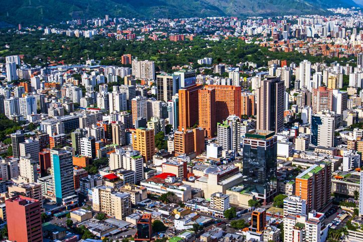 한때 부자나라였는데…130060.2% 치솟은 물가, 빈곤국 된 이 나라