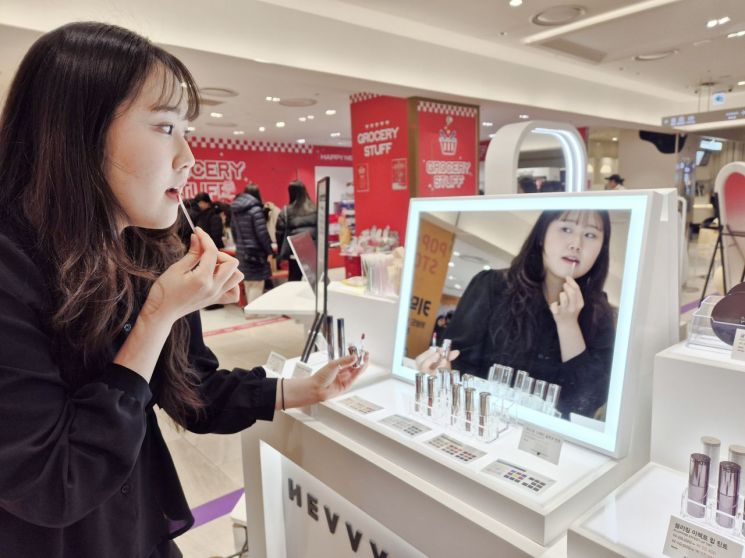 “色에 답이 있었다”… 컬러 컨설팅, 뷰티의 답을 찾다