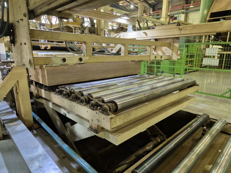 '구조용 파티클보드' 판매량 80배↑…산림과학원 "기술이전 성과"