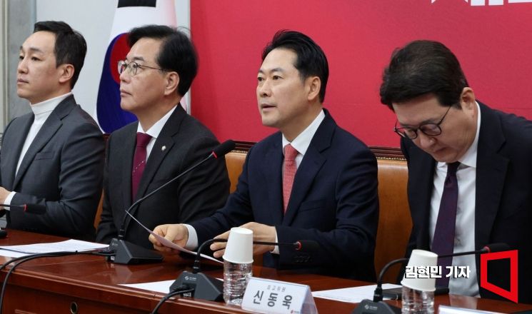 장동혁, 영수회담 질문에 "필요하다"…내일 개혁신당과 특검법 논의