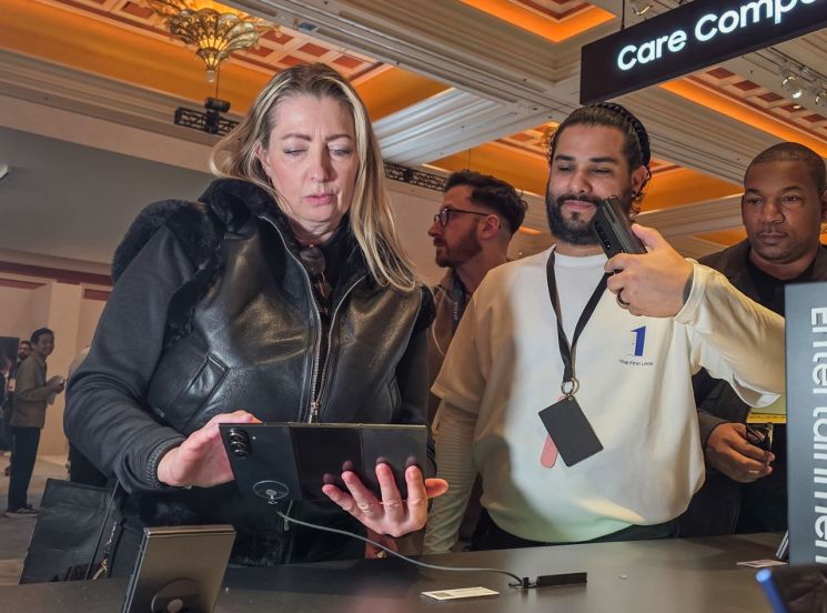 [CES 2026]갤럭시 Z 트라이폴드, 씨넷 어워드 2관왕…최고의 제품 선정