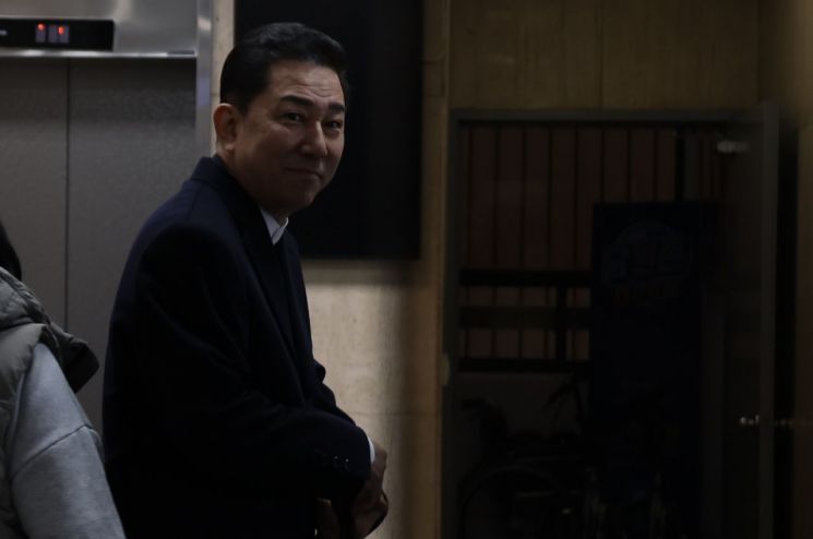 공천헌금 논란 김병기, 윤리심판원 출석…"무고함 밝히겠다"