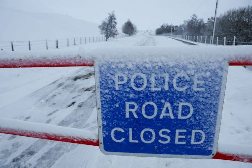 '극한 추위' 유럽…항공기 결항·인명피해 속출