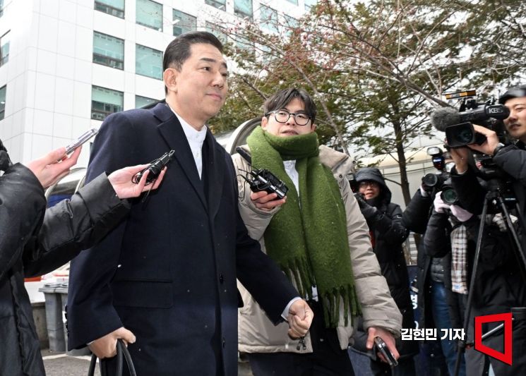 [포토] 김병기, 윤리심판원 출석…"무고함 밝혀지도록 충실히 답변"
