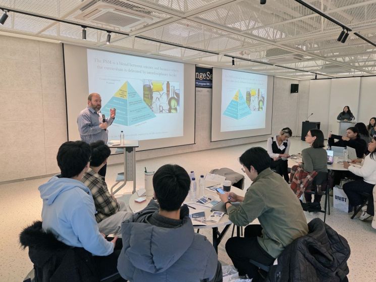 태평양 건너온 ‘공대 천재’들… UNIST-울산대-美 캘리포니아주립대, 두뇌 맞댔다