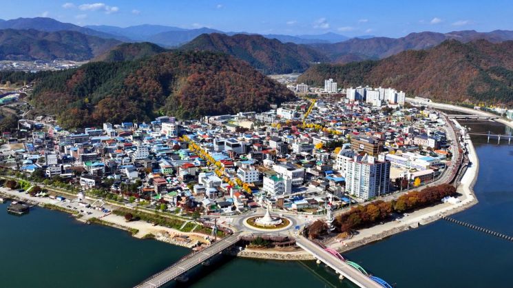 화천군, 소상공인 융자금 이자 지원 4.5% 특례 연장…"경영 부담 던다"