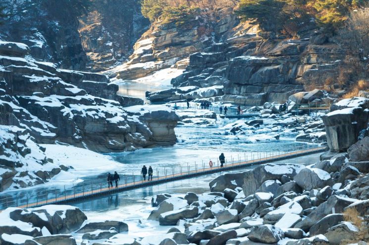 철원군, 제14회 철원 한탄강 얼음트레킹 축제 17일 개막