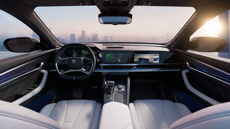 르노코리아, 플래그십 크로스오버 ‘필랑트’ 세계 최초 공개… 3월 국내 출시