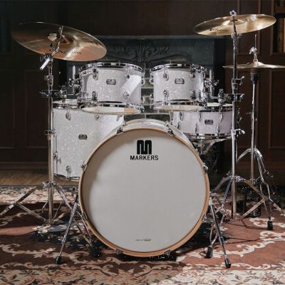 李대통령, 다카이치 총리에 '드럼세트'·'홍삼' 선물…배우자엔 '삼성 갤럭시 워치'