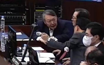 [속보]尹 내란재판 증거조사 종료…곧 특검 구형