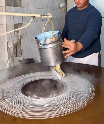 "소면으로 만든 '두쫀쿠'는 안되나요?"…카다이프, 소면으로 흉내낼 수 없는 이유 [맛있는 이야기]