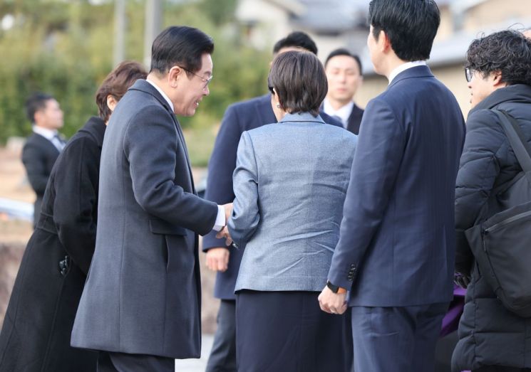 방일 이틀째 李대통령, 호류지 방문…다카이치와 친교행사