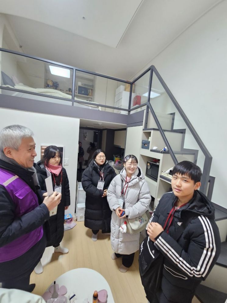 동대문구, 고3 대상 전세사기 예방 현장 교육