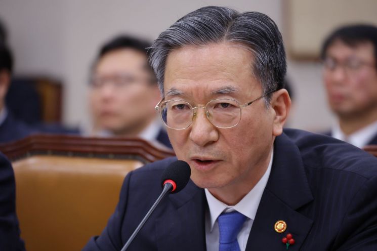 정성호 "보완수사 문제점 살피면서 형소법 개정안 만들 것"