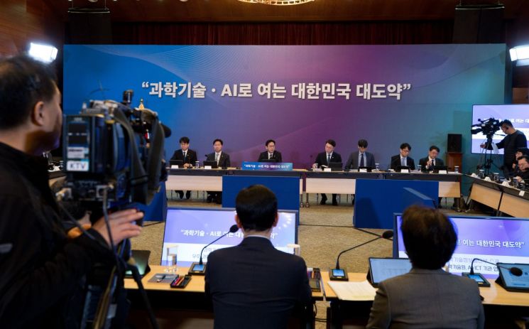 배경훈 과기부총리 "우주청 조직 갈등 해소·4대 과기원 선택과 집중 시급"