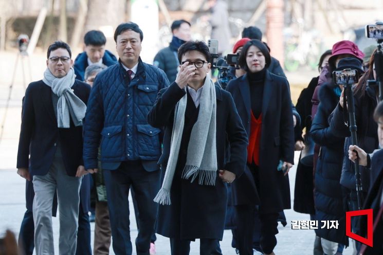 [포토] 소통관 들어서는 한동훈 전 대표