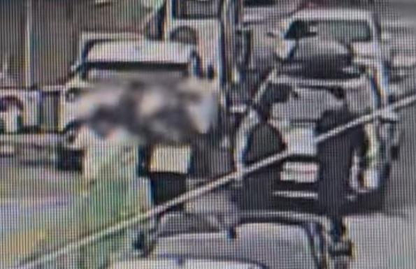 "이상해서 왔어요" 1억원 순금 들고 지구대 찾은 여성, 무슨 일?