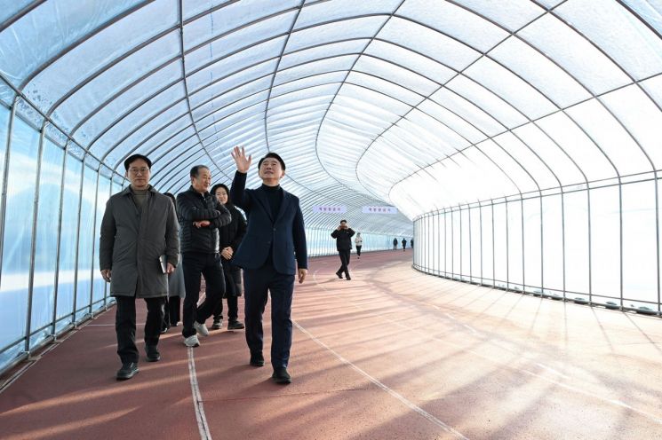 김동근 의정부시장, 종합운동장 동계 육상트랙 시설·안전 체계 집중 점검