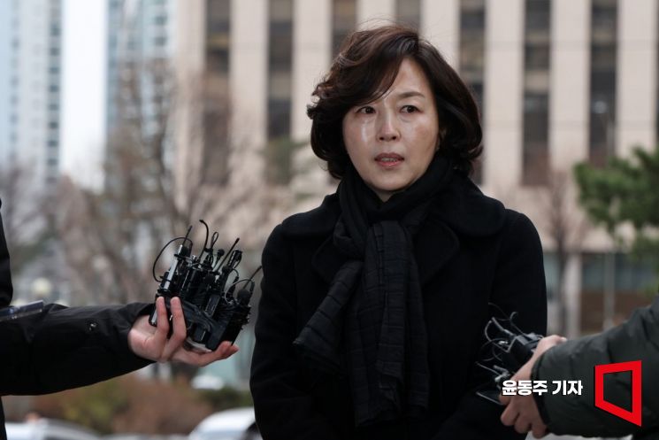 [포토] '1억 의혹' 김경, 경찰 출석